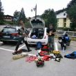 Preparando el equipo - Preparando las mochilas para subir a la Brenta. Destino el refugio Brentei.